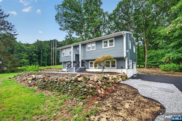 150 Mount Olive Road, Mount Olive Township, NJ 07836