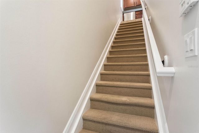 6149 YEATS MANOR DRIVE, Tampa, FL 33616