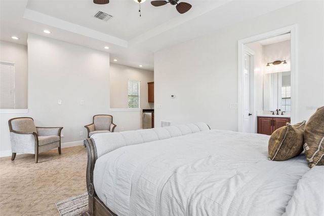 6149 YEATS MANOR DRIVE, Tampa, FL 33616