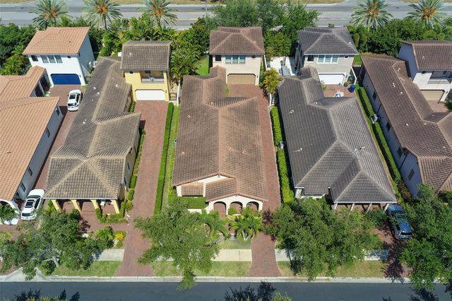 6149 YEATS MANOR DRIVE, Tampa, FL 33616