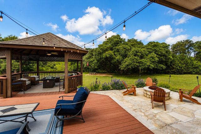 511 Broken Lance DR, Dripping Springs, TX 78620