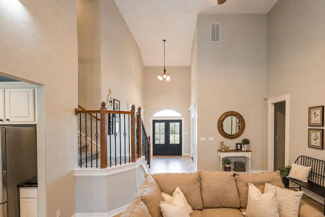 511 Broken Lance DR, Dripping Springs, TX 78620