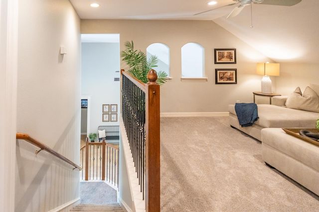 511 Broken Lance DR, Dripping Springs, TX 78620