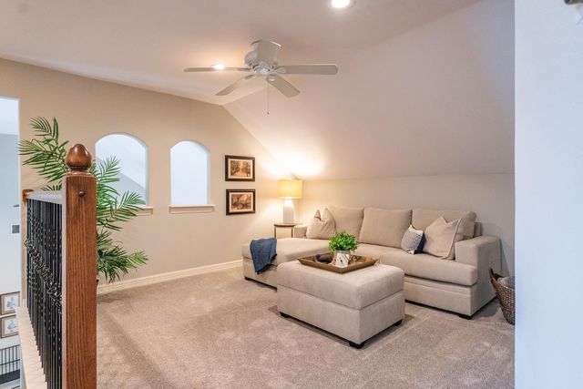 511 Broken Lance DR, Dripping Springs, TX 78620
