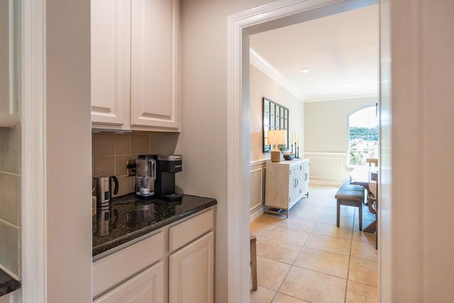511 Broken Lance DR, Dripping Springs, TX 78620