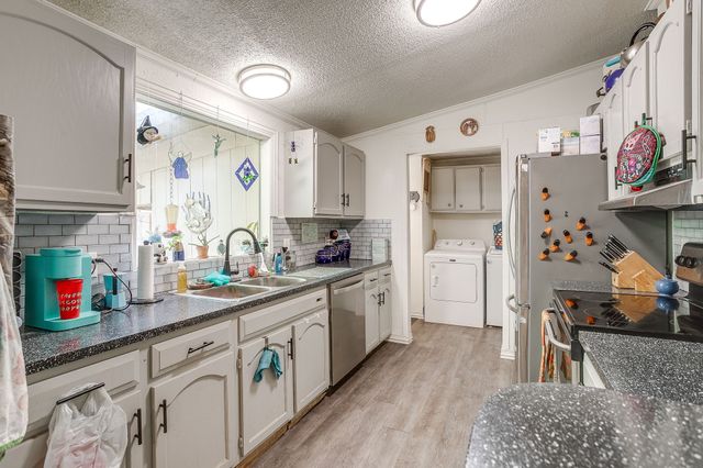 1316 Wood Drive, Mansfield, TX 76063