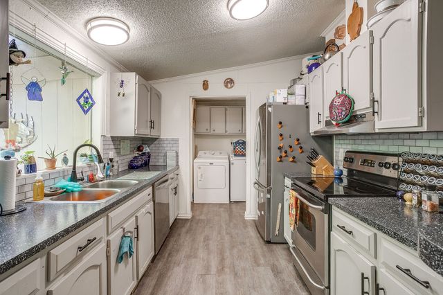 1316 Wood Drive, Mansfield, TX 76063