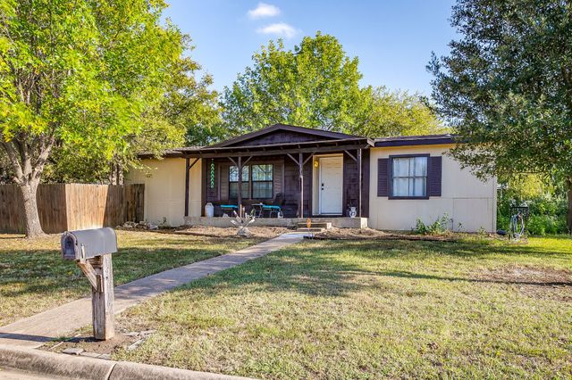 1316 Wood Drive, Mansfield, TX 76063