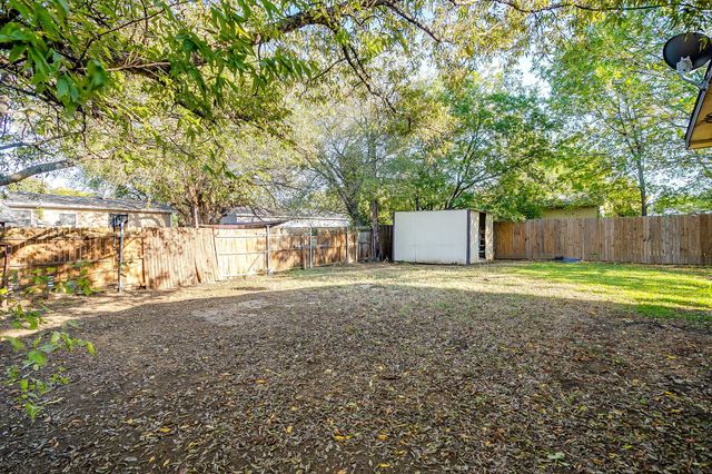 1316 Wood Drive, Mansfield, TX 76063