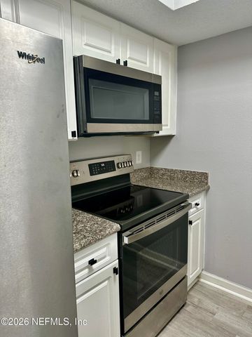 3878 LA MIRADA Drive N 8, Jacksonville, FL 32217