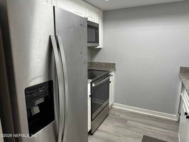 3878 LA MIRADA Drive N 8, Jacksonville, FL 32217