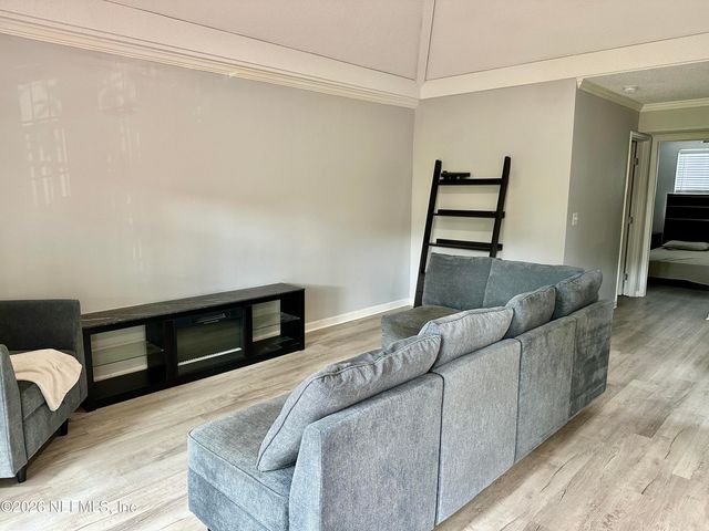 3878 LA MIRADA Drive N 8, Jacksonville, FL 32217