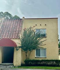 3878 LA MIRADA Drive N 8, Jacksonville, FL 32217