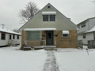 5666 N 97th STREET #5668, Milwaukee, WI 53225