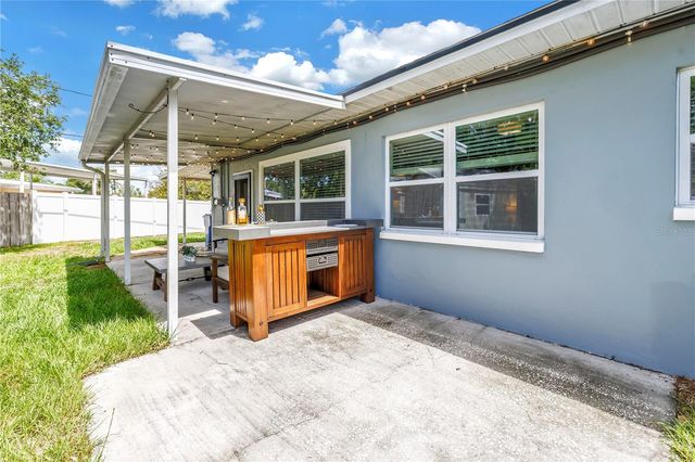 7400 19TH AVENUE N, St Petersburg, FL 33710