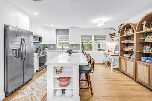 7400 19TH AVENUE N, St Petersburg, FL 33710