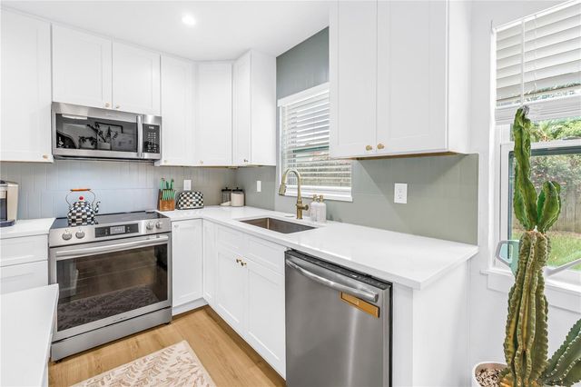 7400 19TH AVENUE N, St Petersburg, FL 33710