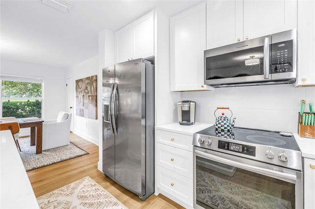 7400 19TH AVENUE N, St Petersburg, FL 33710