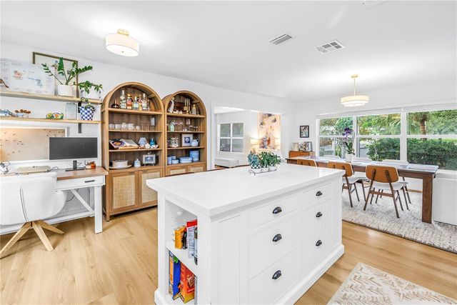 7400 19TH AVENUE N, St Petersburg, FL 33710