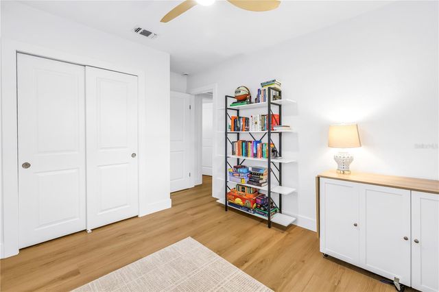 7400 19TH AVENUE N, St Petersburg, FL 33710