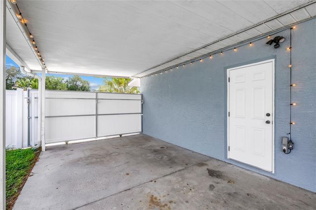 7400 19TH AVENUE N, St Petersburg, FL 33710