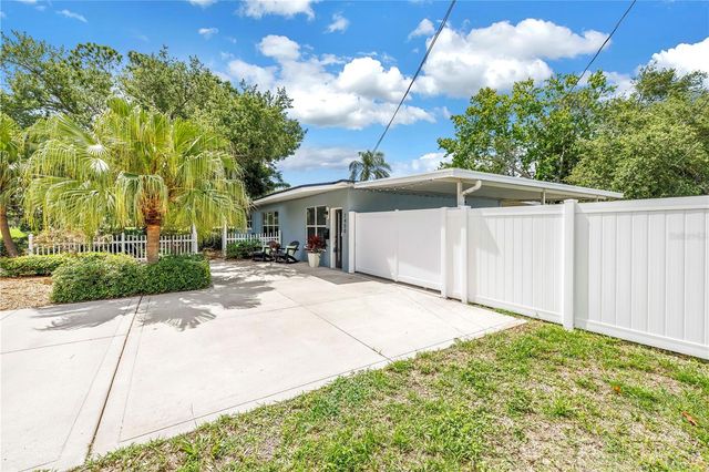 7400 19TH AVENUE N, St Petersburg, FL 33710