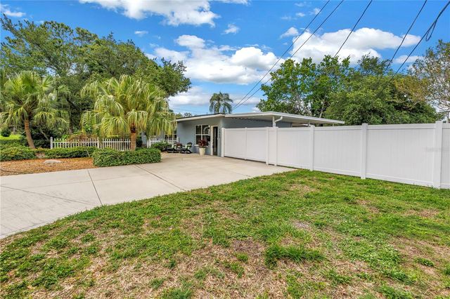 7400 19TH AVENUE N, St Petersburg, FL 33710