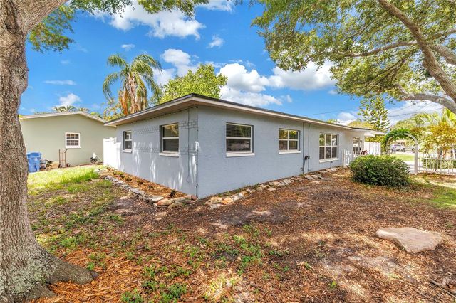 7400 19TH AVENUE N, St Petersburg, FL 33710