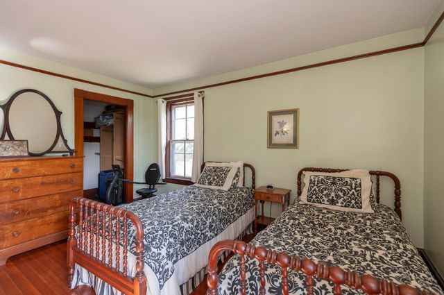 15 Bowditch Road, Falmouth, MA 02540