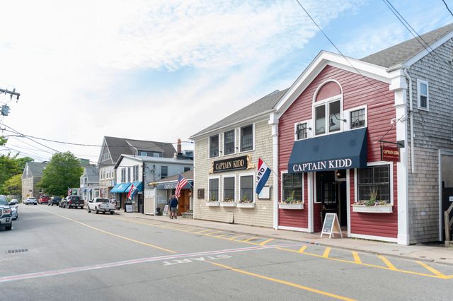 15 Bowditch Road, Falmouth, MA 02540