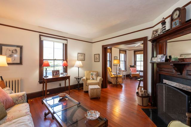 15 Bowditch Road, Falmouth, MA 02540