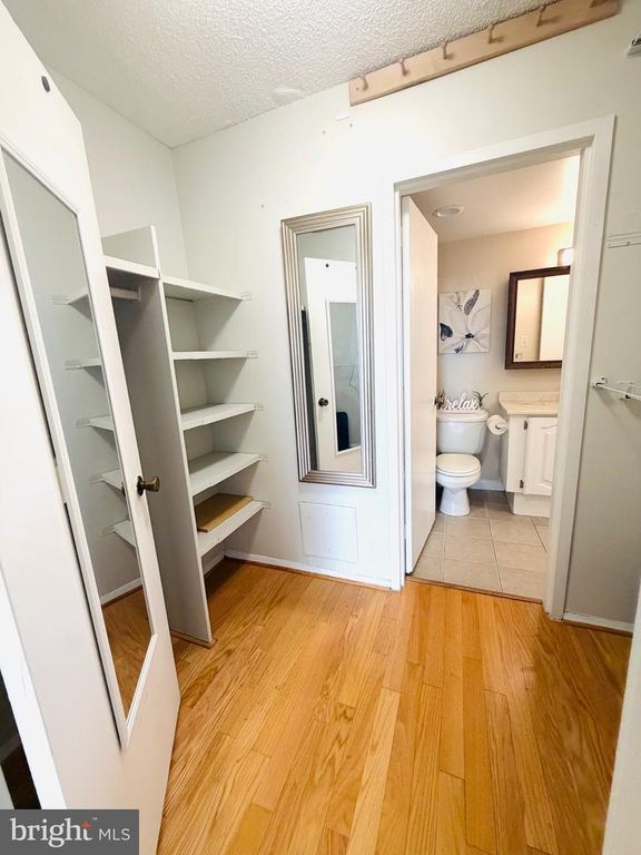 Image 10 of property listing at 5225 POOKS HILL RD #615S, Bethesda, MD 20814