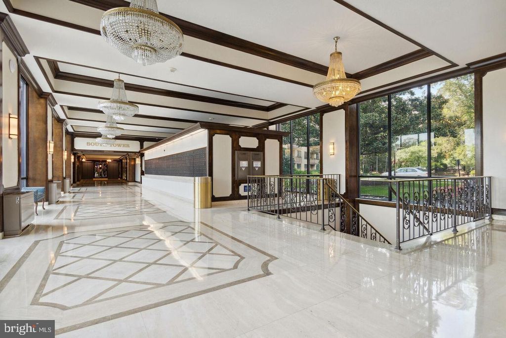 Image 13 of property listing at 5225 POOKS HILL RD #615S, Bethesda, MD 20814