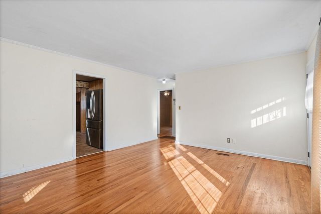 713 Richmond Avenue, Rossville, GA 30741