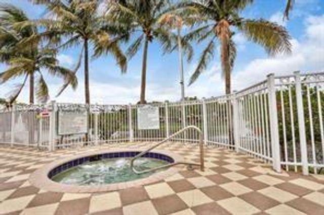 3556 Oleander Ter 3556, Riviera Beach, FL 33404