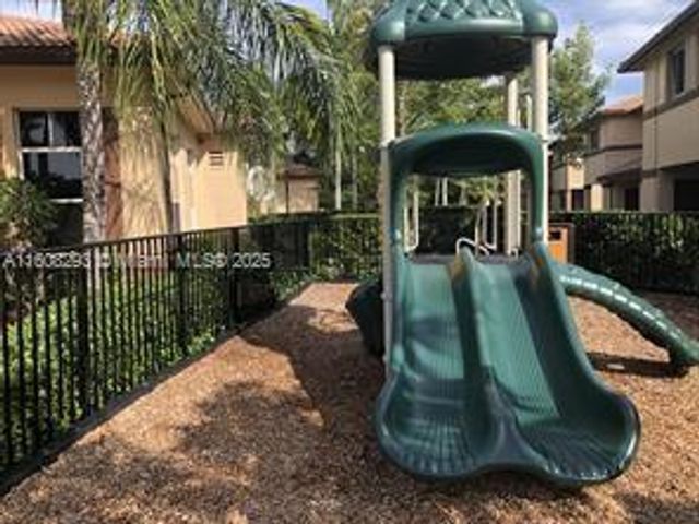 3556 Oleander Ter 3556, Riviera Beach, FL 33404