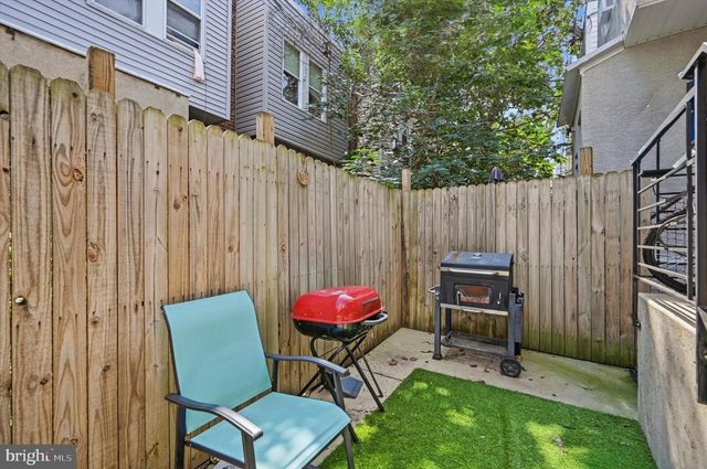 1525 S PATTON ST, Philadelphia, PA 19146