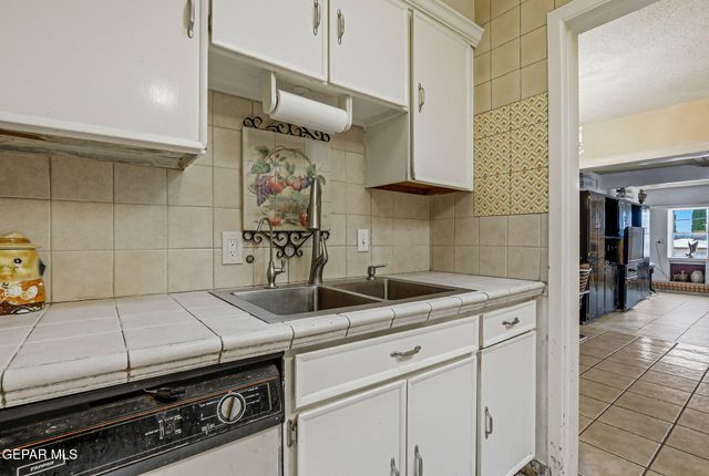 2508 MOUNTAIN Avenue, El Paso, TX 79930