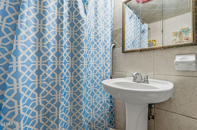 2508 MOUNTAIN Avenue, El Paso, TX 79930