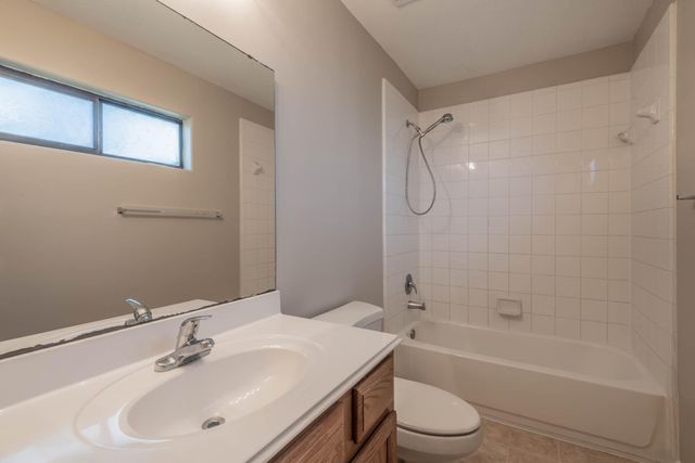 10233 Azalea Vlg Village, Houston, TX 77088