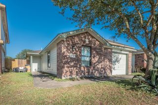 10233 Azalea Vlg Village, Houston, TX 77088