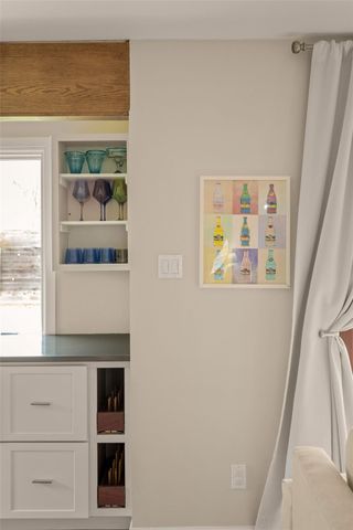 6107 Harwin LN, Austin, TX 78745