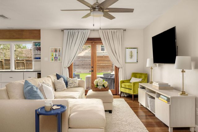 6107 Harwin LN, Austin, TX 78745