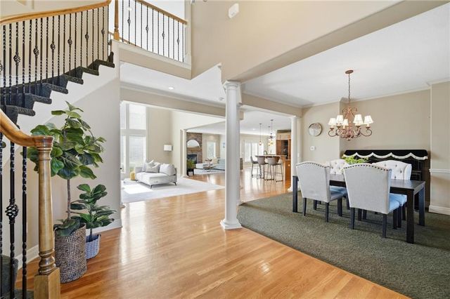 5201 W 164th Street, Overland Park, KS 66085