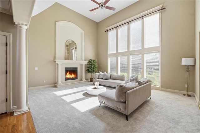 5201 W 164th Street, Overland Park, KS 66085