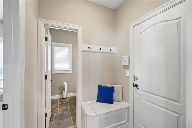 5201 W 164th Street, Overland Park, KS 66085