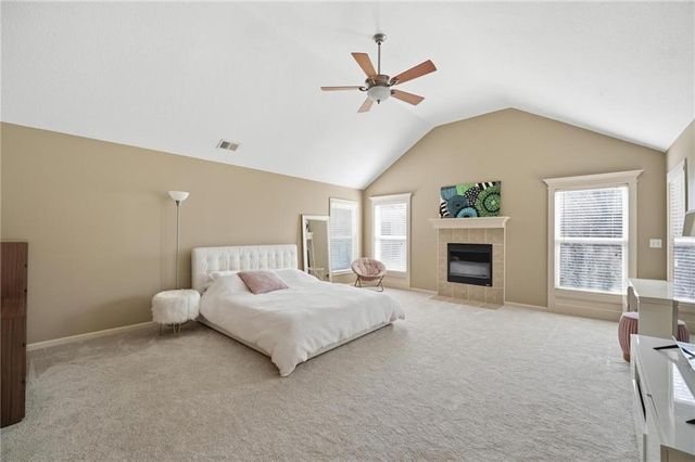 5201 W 164th Street, Overland Park, KS 66085