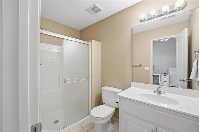5201 W 164th Street, Overland Park, KS 66085