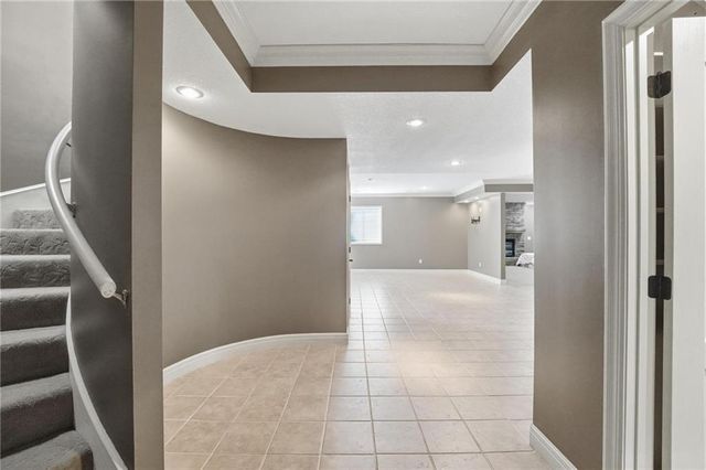 5201 W 164th Street, Overland Park, KS 66085