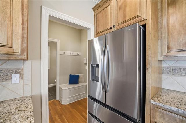 5201 W 164th Street, Overland Park, KS 66085
